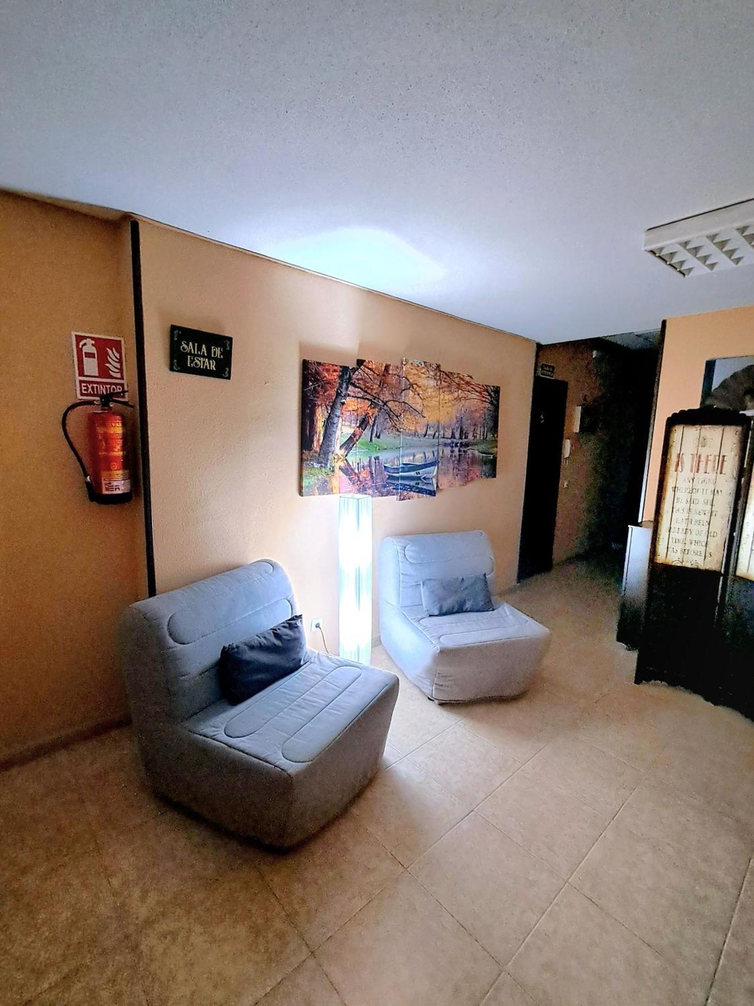 Hostal Doña María Valdemoro Exterior foto
